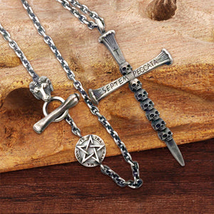 Kreuz-Schädel-Halskette