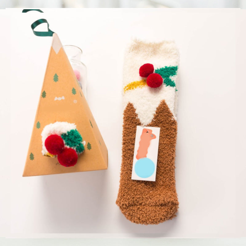 Weihnachtsgeschenkbox – süße Plüschsocken（4 Paare）